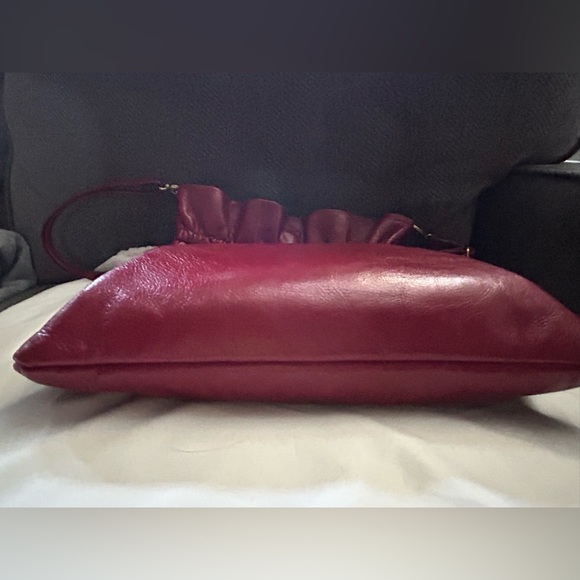 SOLD**** Authentic Hobobags "Prose" crossbody/shoulder bag. Offers are welcome! - Picture 5 of 12